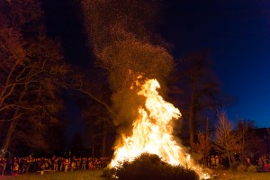 kerstboomverbranding Angerenstein